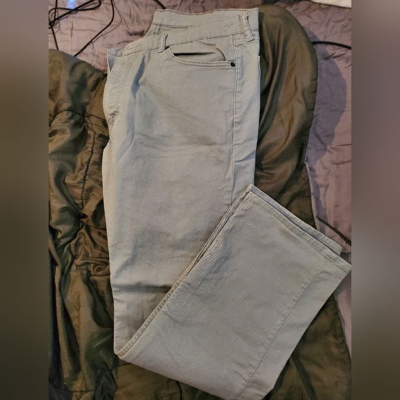 Levi Strauss & CO. 40x34 - Picture 2 of 4